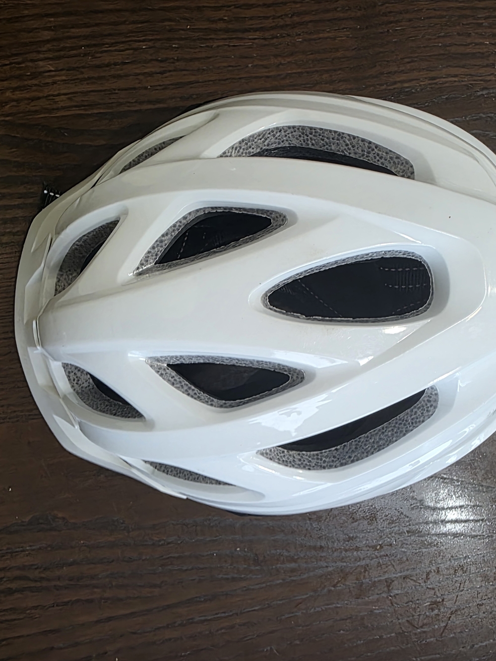 KREWE White and Silver Glossy Helmet Accent
